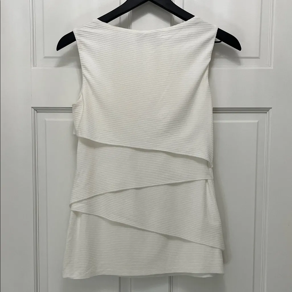 Bailey / 44 White Fitted Asymmetrical Layered Sleeveless Blouse - Size Medium - Image 8