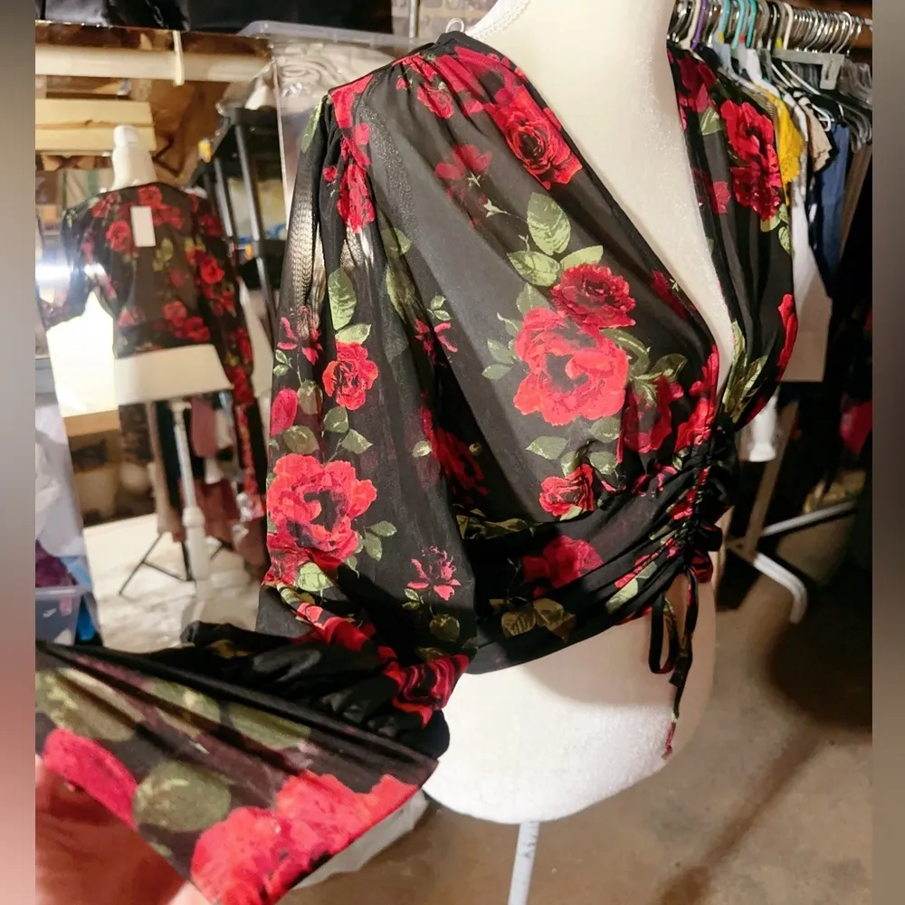 Ember lace red black floral silky stretchy V - Image 5