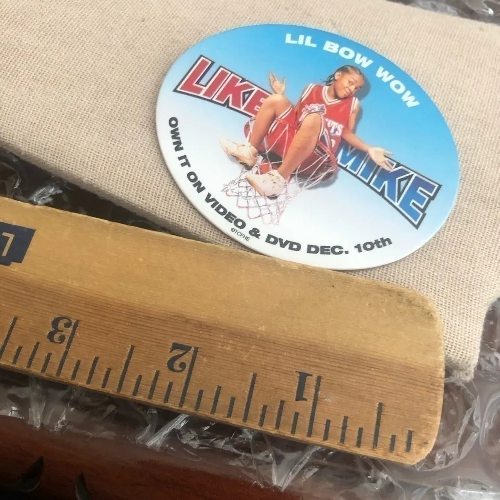 Vintage Lil Bow Wow Button Brooch - Image 3