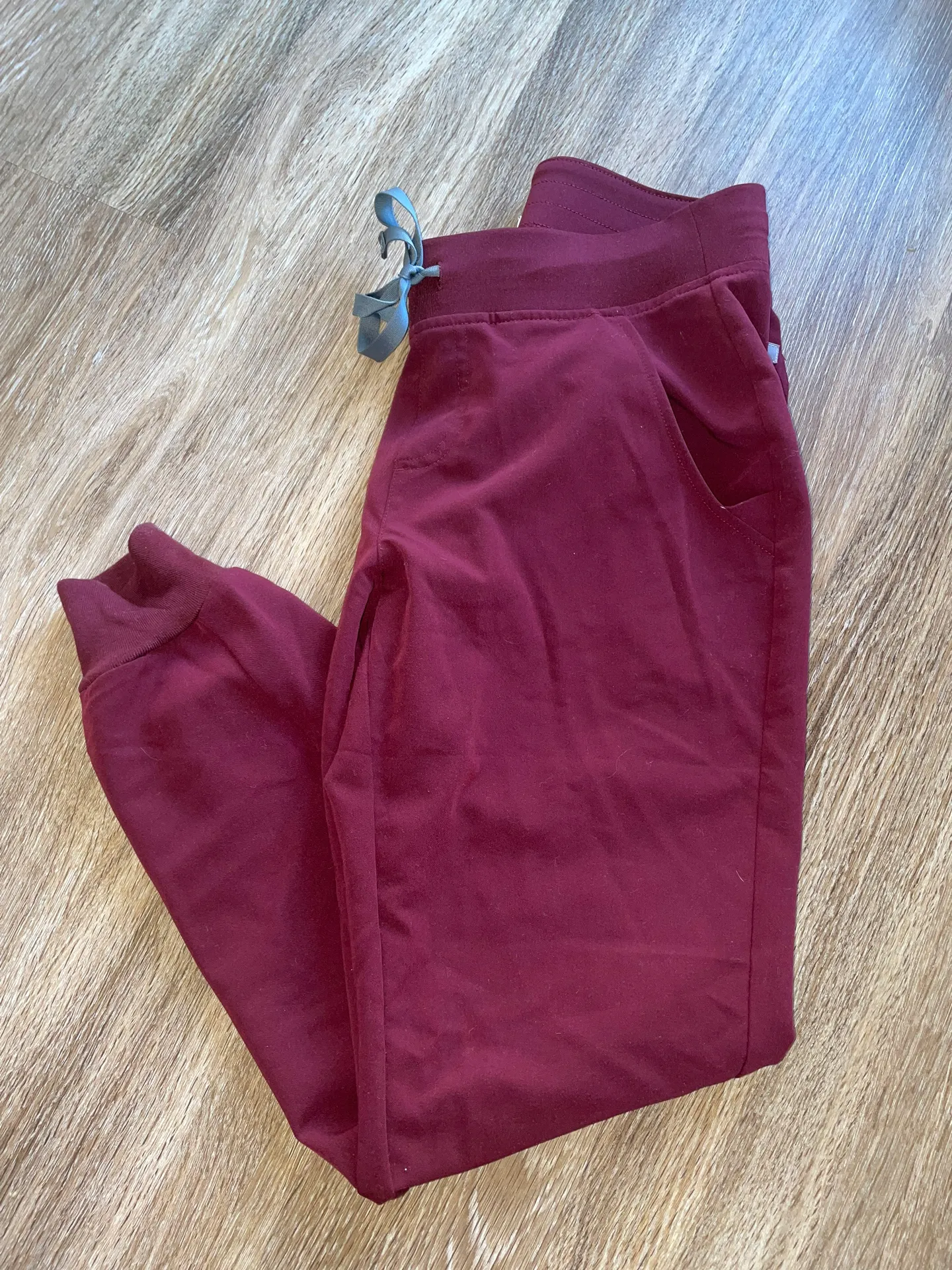 FIGS Scrubs Set - Image 3