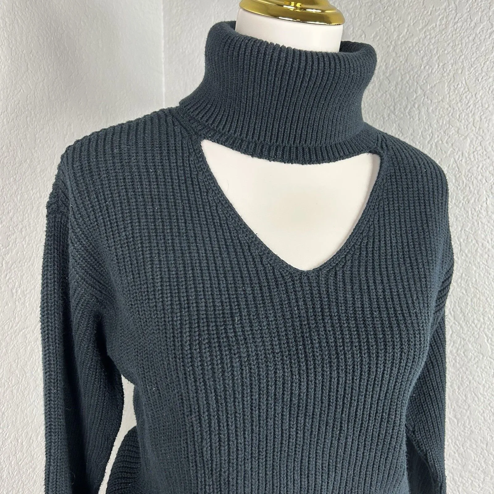 Bar III Women's Black V-Neck Cut-Out Rib Turtleneck Sweater Long Sleeve Size XS - Image 3