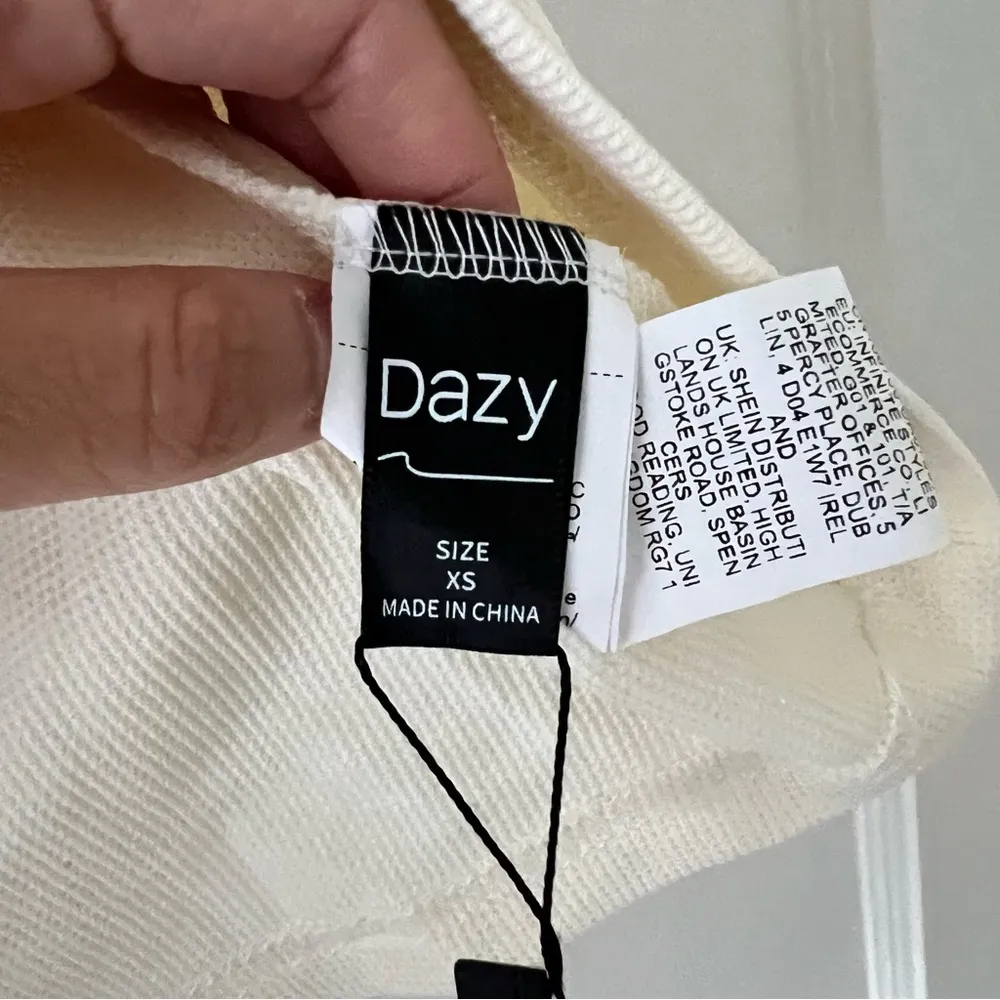 Dazy Polo White Cream Pearl Buttons Contrast Trim Blouse Shirt Size XSmall NWT - Image 5