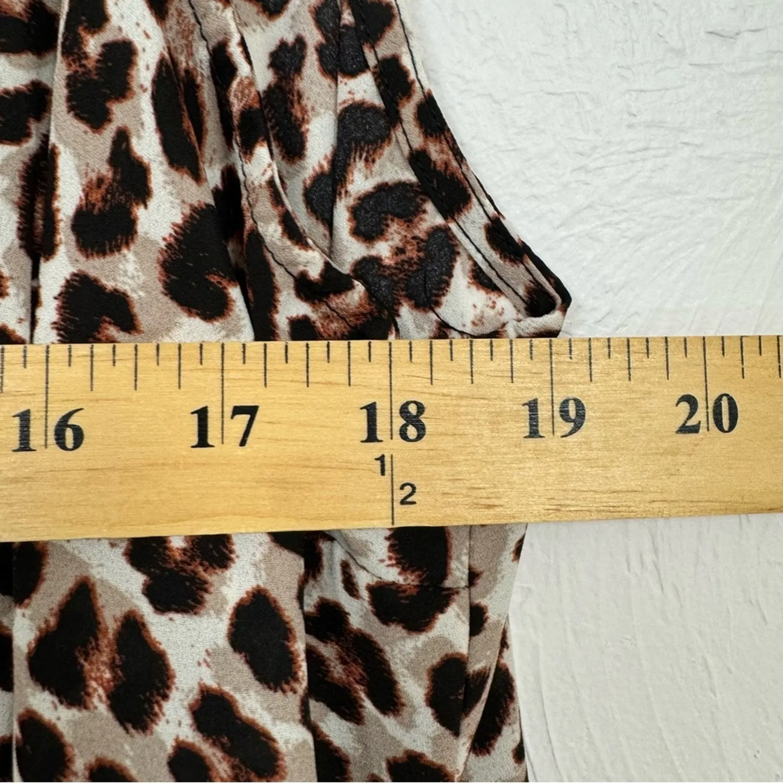 Torrid Brown Animal Print Sleeveless Blouse Womens 3X Tie Waist Buttons Fall Top - Image 8