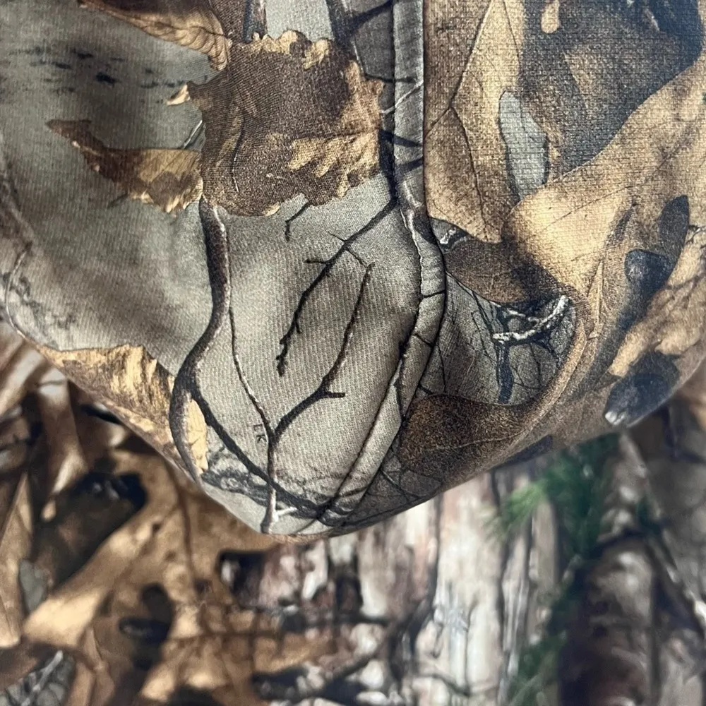 Under Armour women’s Cold gear Camo jacket size Lg - Image 4