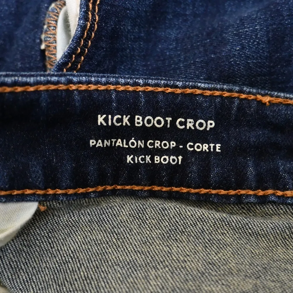 Universal Thread Women's Plus 26W Kick Boot Crop Jeans - Image 8