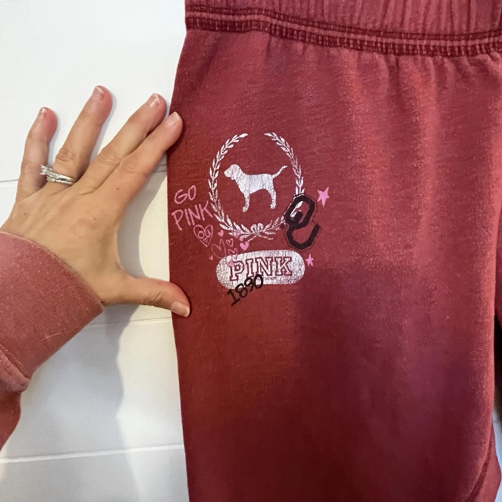 Vintage VS Pink Oklahoma Sweatpants Crimson & Cream Meet Pink Jones Mitchell Tag - Image 5