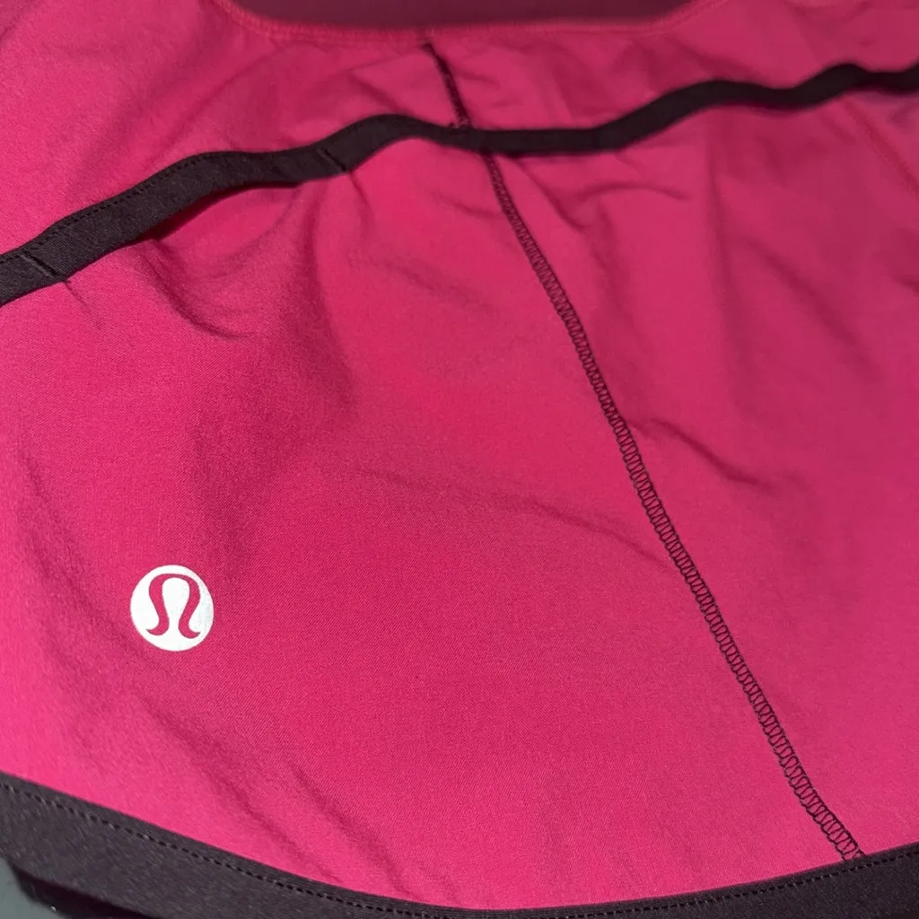 LULULEMON Run Speed Shorts Yoga Magenta Raspberry Glo w Plum & Black Womens Sz 6 - Image 2