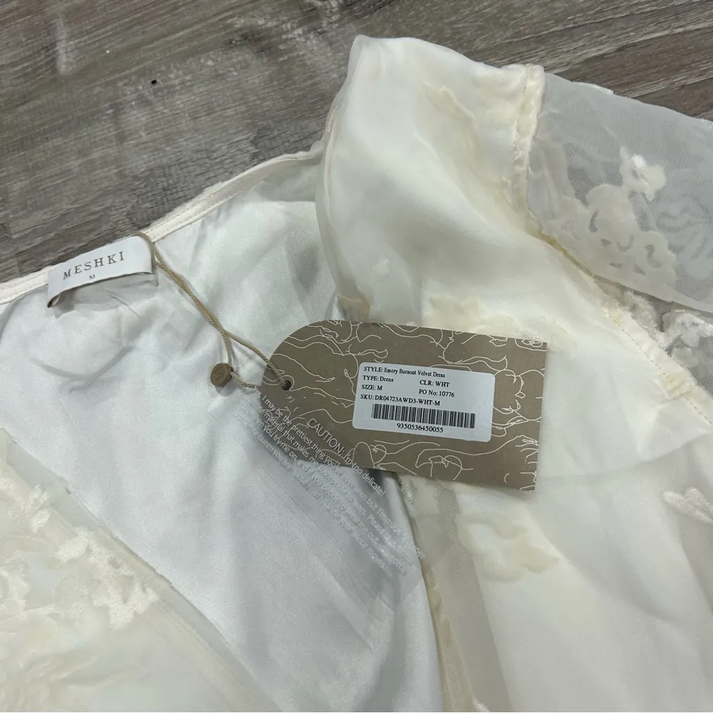 Meshki Emory Burnout Velvet Lace White Bridal Wedding Dress NWT Size Medium - Image 8