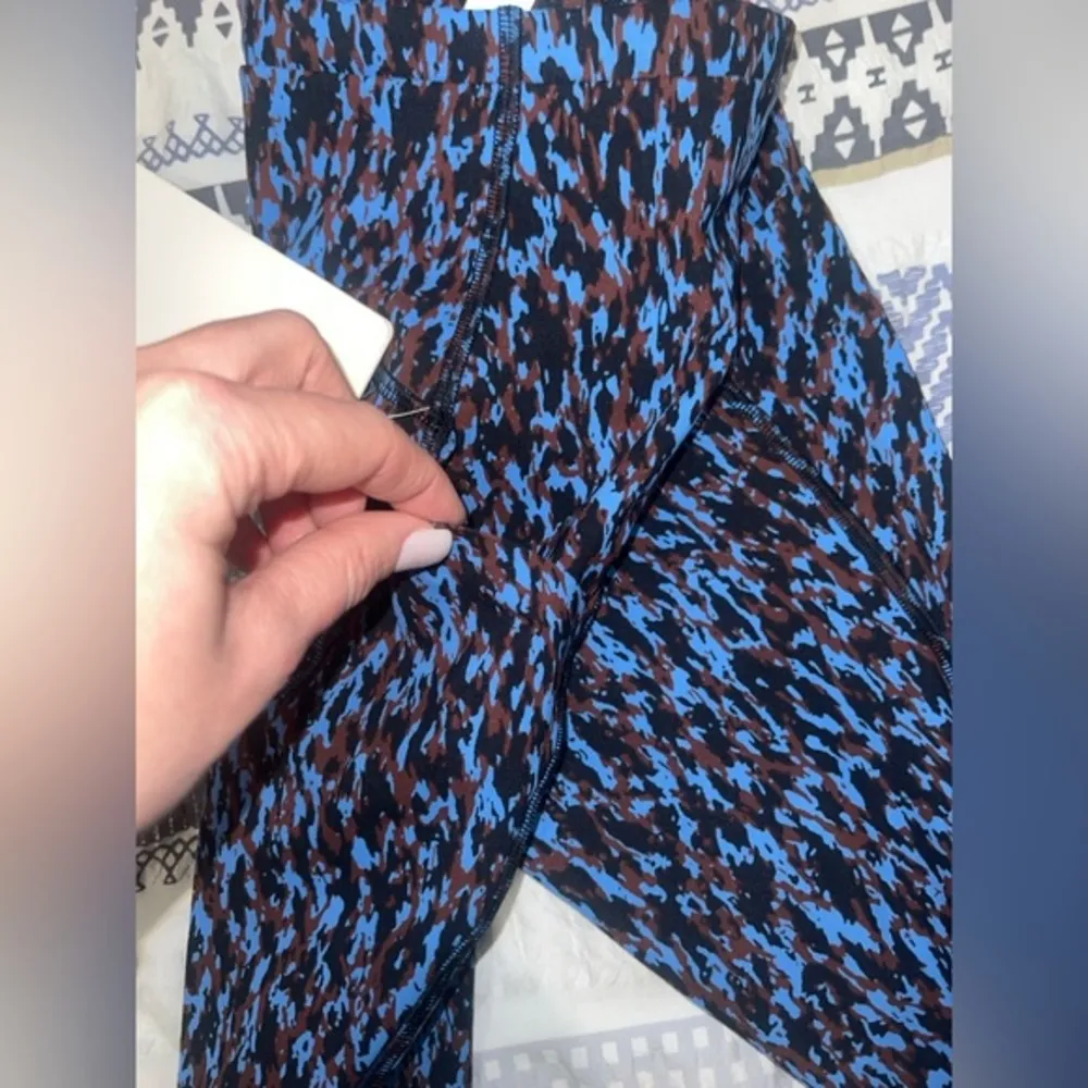 NWT‎ Lululemon Swift Speed HR Tight 28”
Size 2 - Image 7