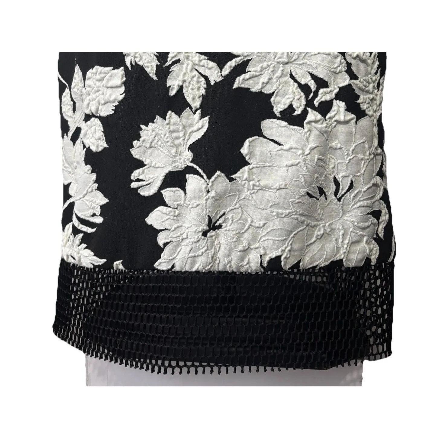 Cache Women’s Black & White Floral Sheath Cocktail Dress W/ Fish Net Design Sz 6 - Image 2