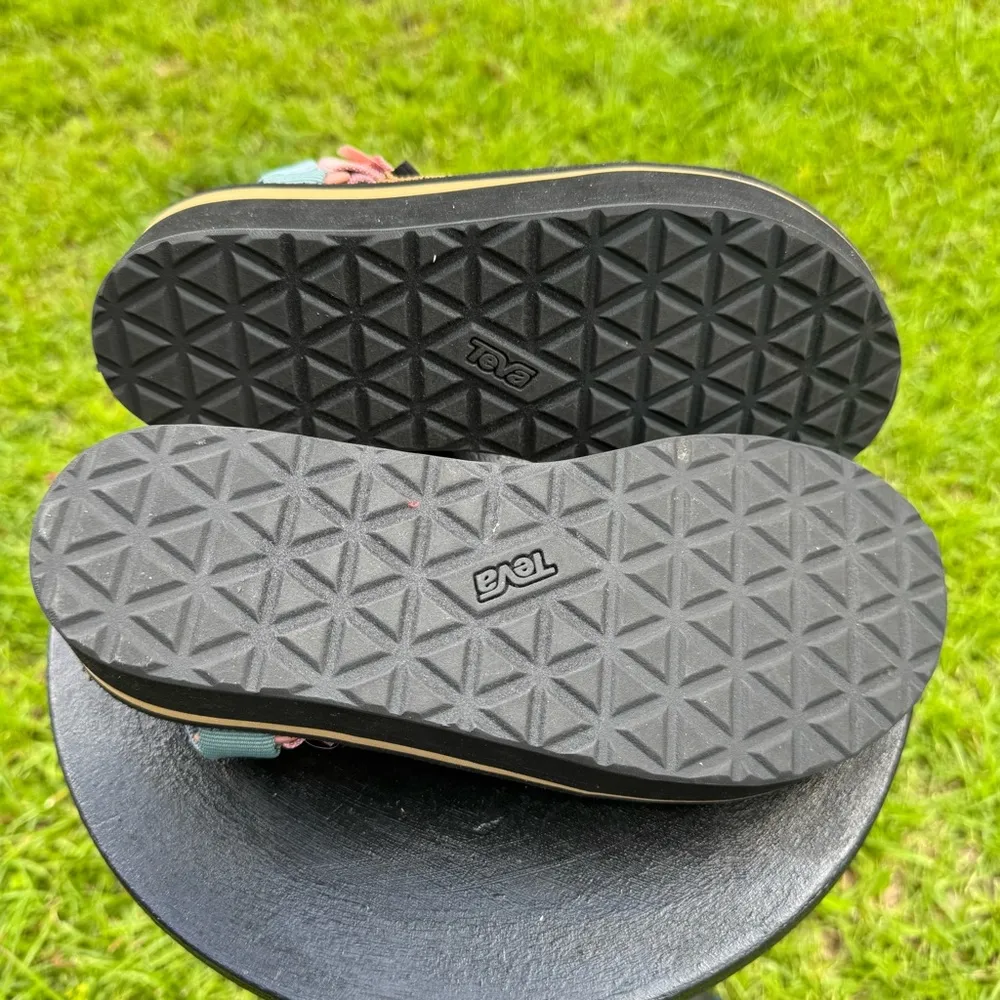Teva Multicolor Strappy Sandals 9 - Image 10