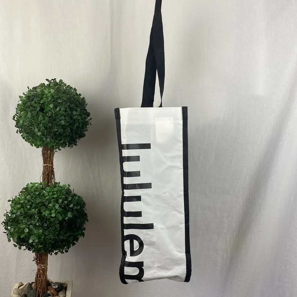 Lululemon Black & White Medium Shopping Tote Bag - Image 3