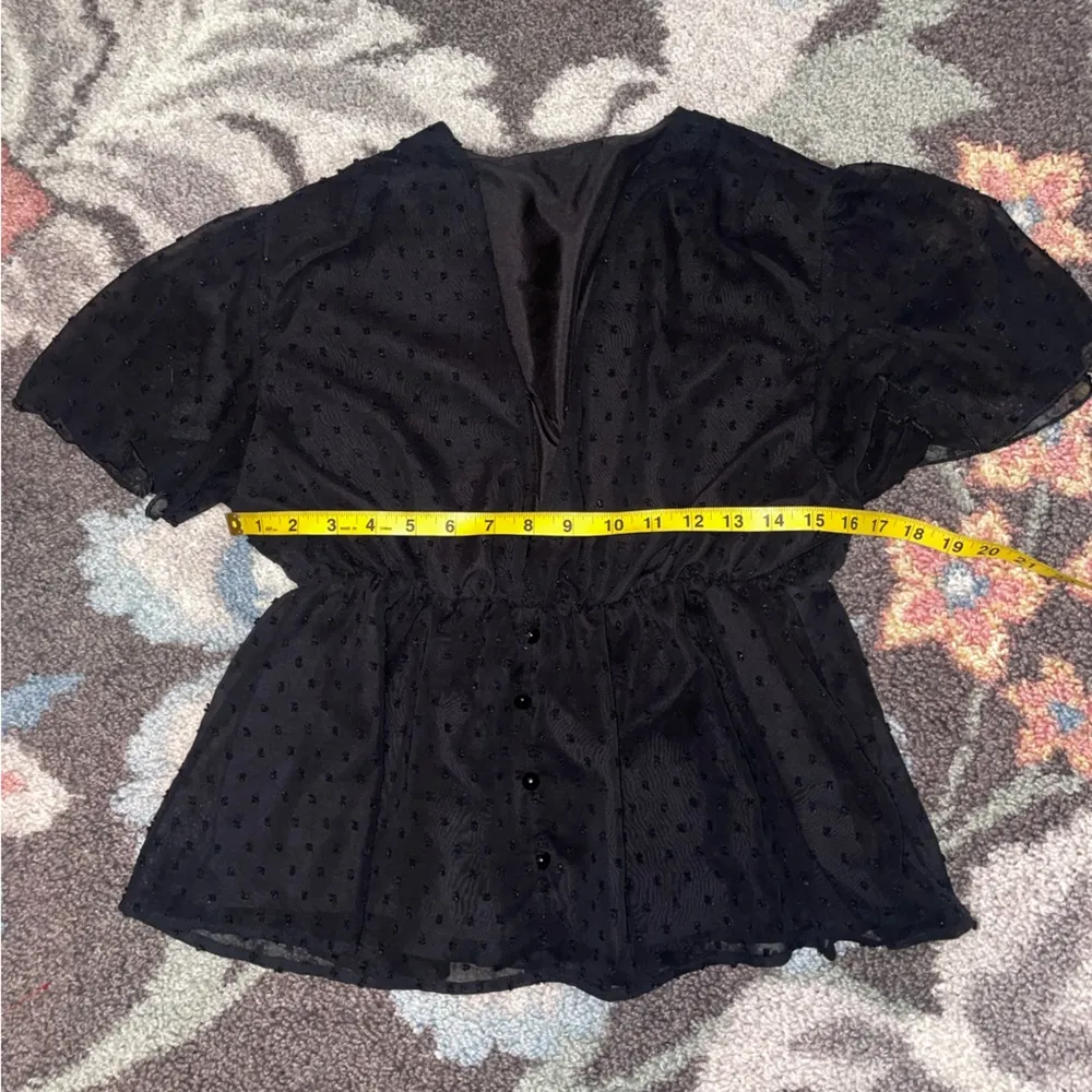 LAYNER Deep V Neck Ruffle Polka Dot Top Pom Pom Peplum Shirt Blouse size large - Image 6