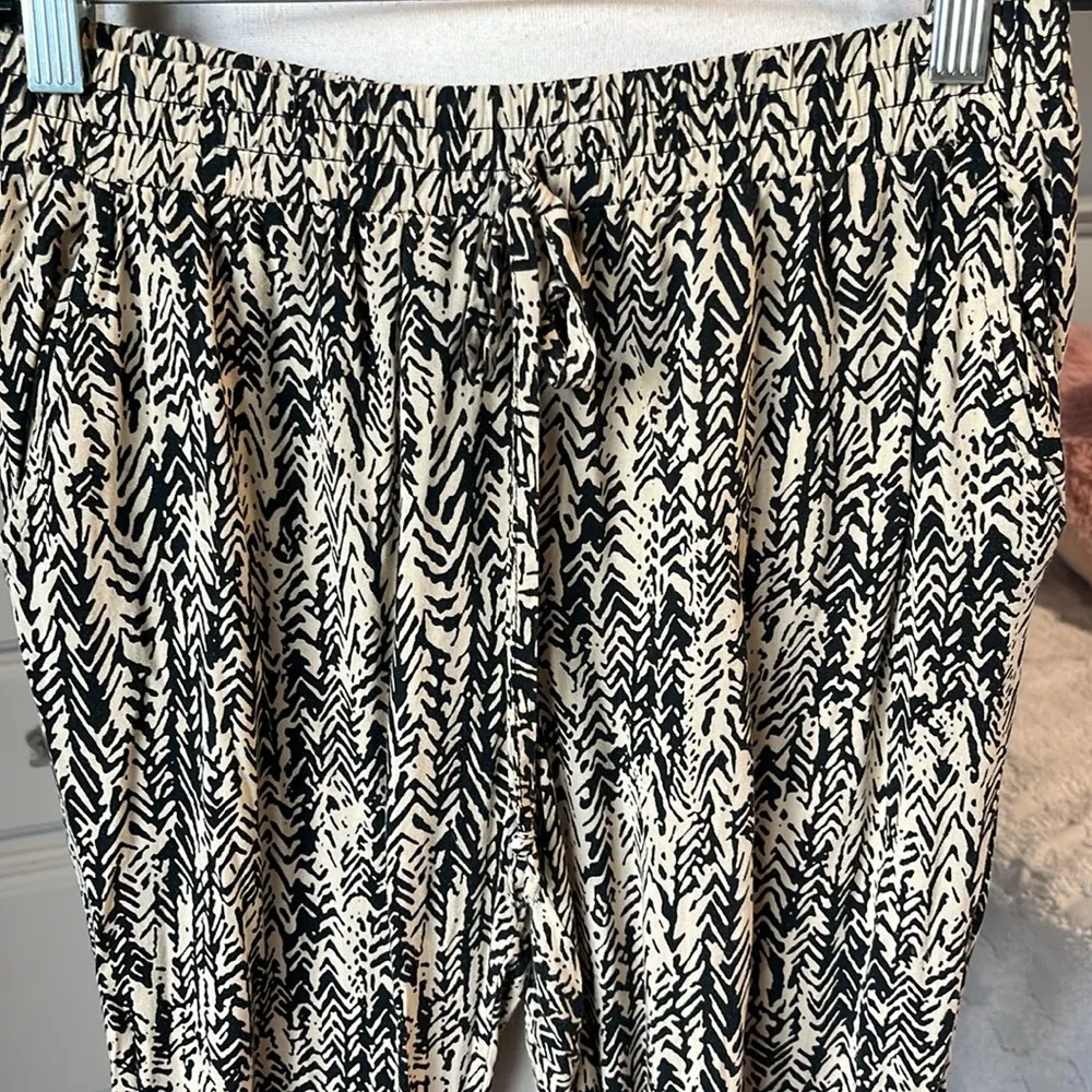 BeBop Lightweight Elastic Waist Skinny Pants - Image 4