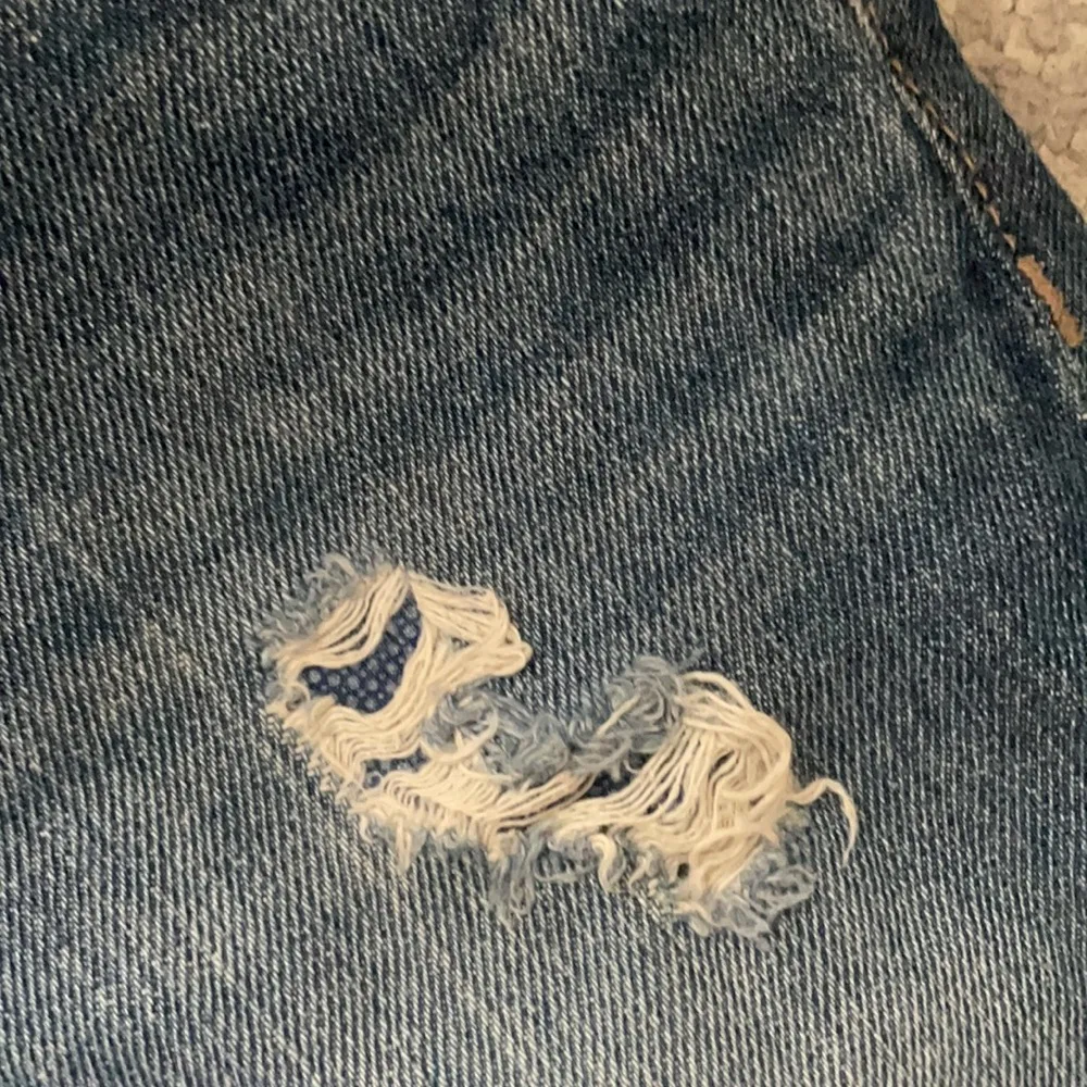 ZARA  distressed denim - Image 6