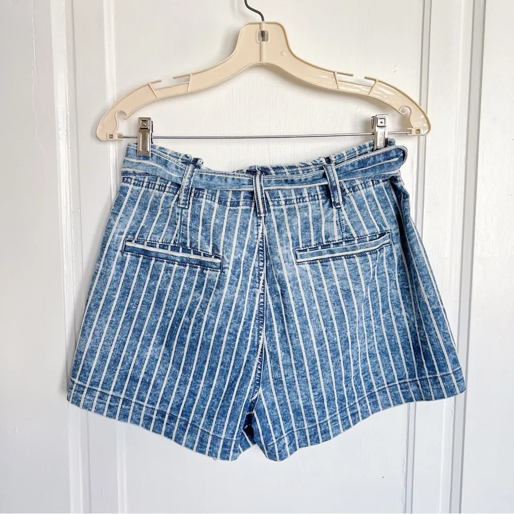 American Eagle • Stretch Highest Waist Mom Shorts blue railroad stripe tie waist - Image 8