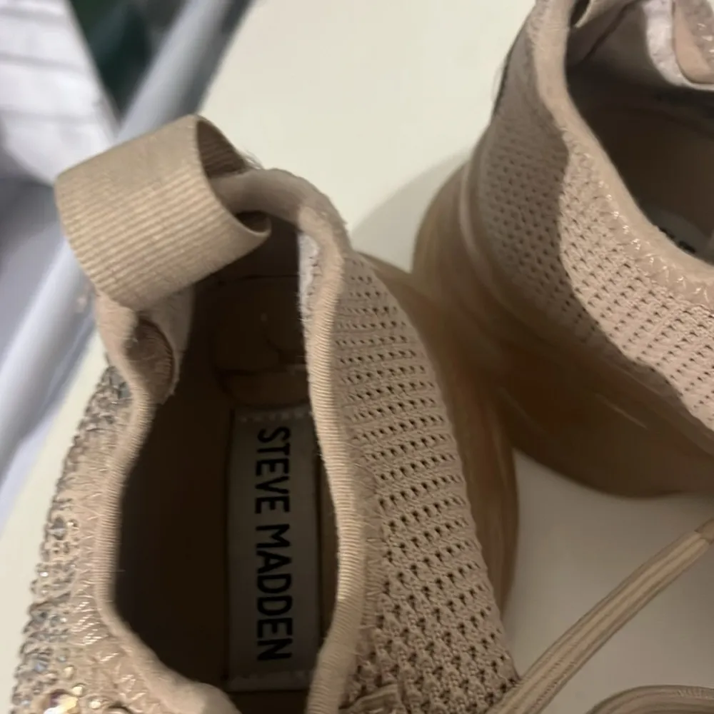 Steve Madden Women’s Lesly Sneakers Beige Rhinestone Bling Size 8.5 - Image 7