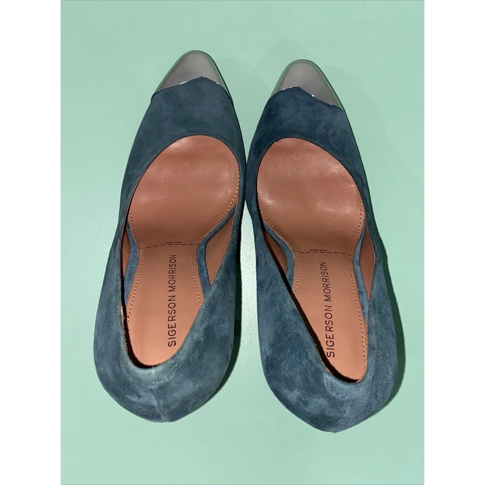 $495 SIGERSON MORRISON Womens Sz 7B green suede silver cap toe pumps shoes - Image 10