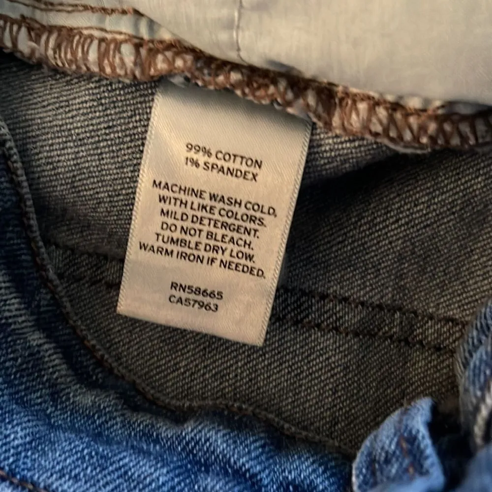 Abound button fly cotton jeans.  Tapered.  Size 26 waist. - Image 7