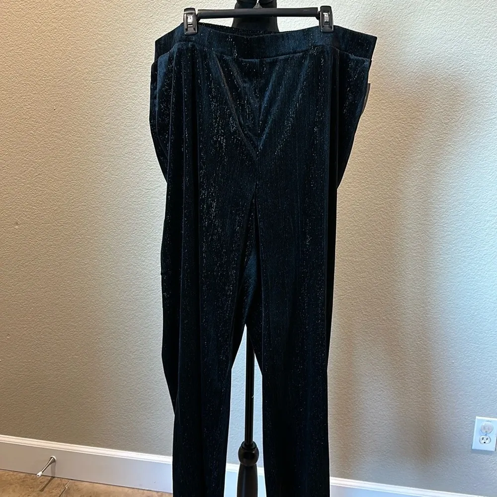 NWT Vince Camuto Elegant Black Velvet pants - Image 4