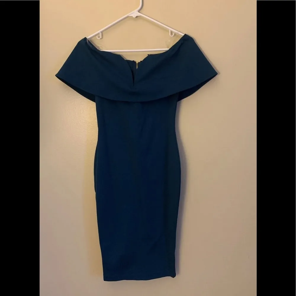 NWOT off the shoulder dress - Image 4