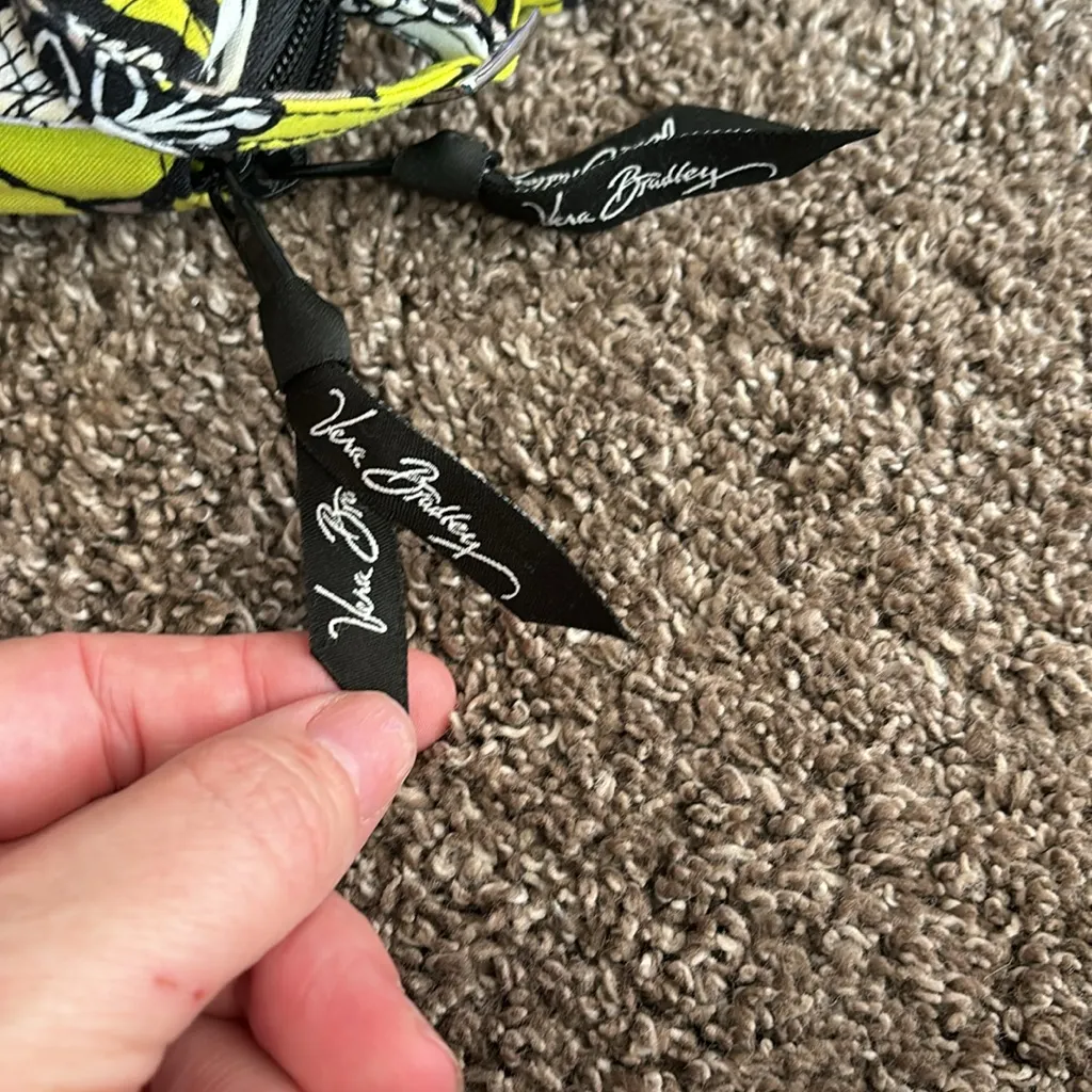 Vera Bradley Flower Shower All in One Carry‎ it All Wristlet Wallet - Image 5