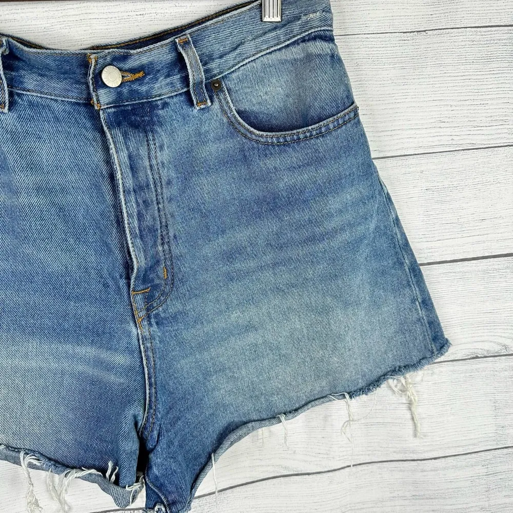 BDG Womens size 31 Denim Cut Off Raw Hem High Waist Button Fly Jean Shorts - Image 4