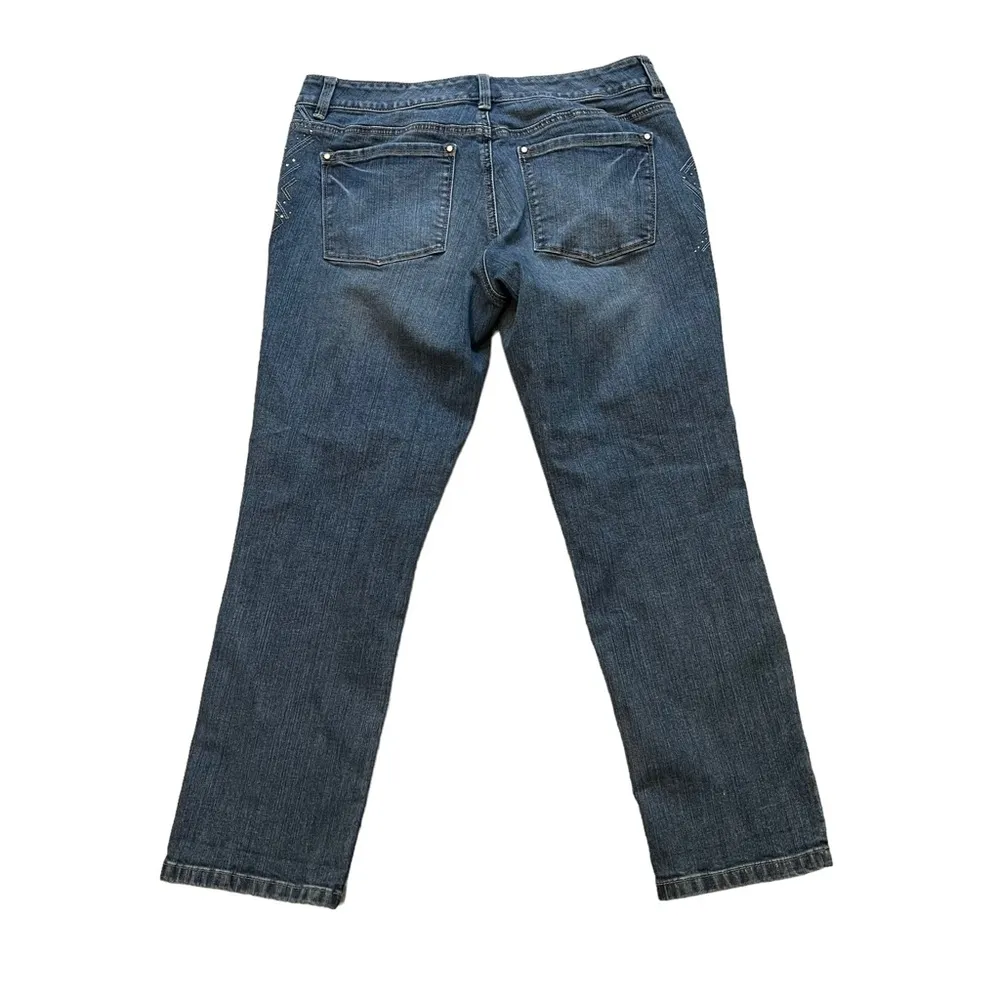 White House Black Market Jeans Blanc Crop Leg Blue Denim Studded WHBM, Sz 8 - Image 2