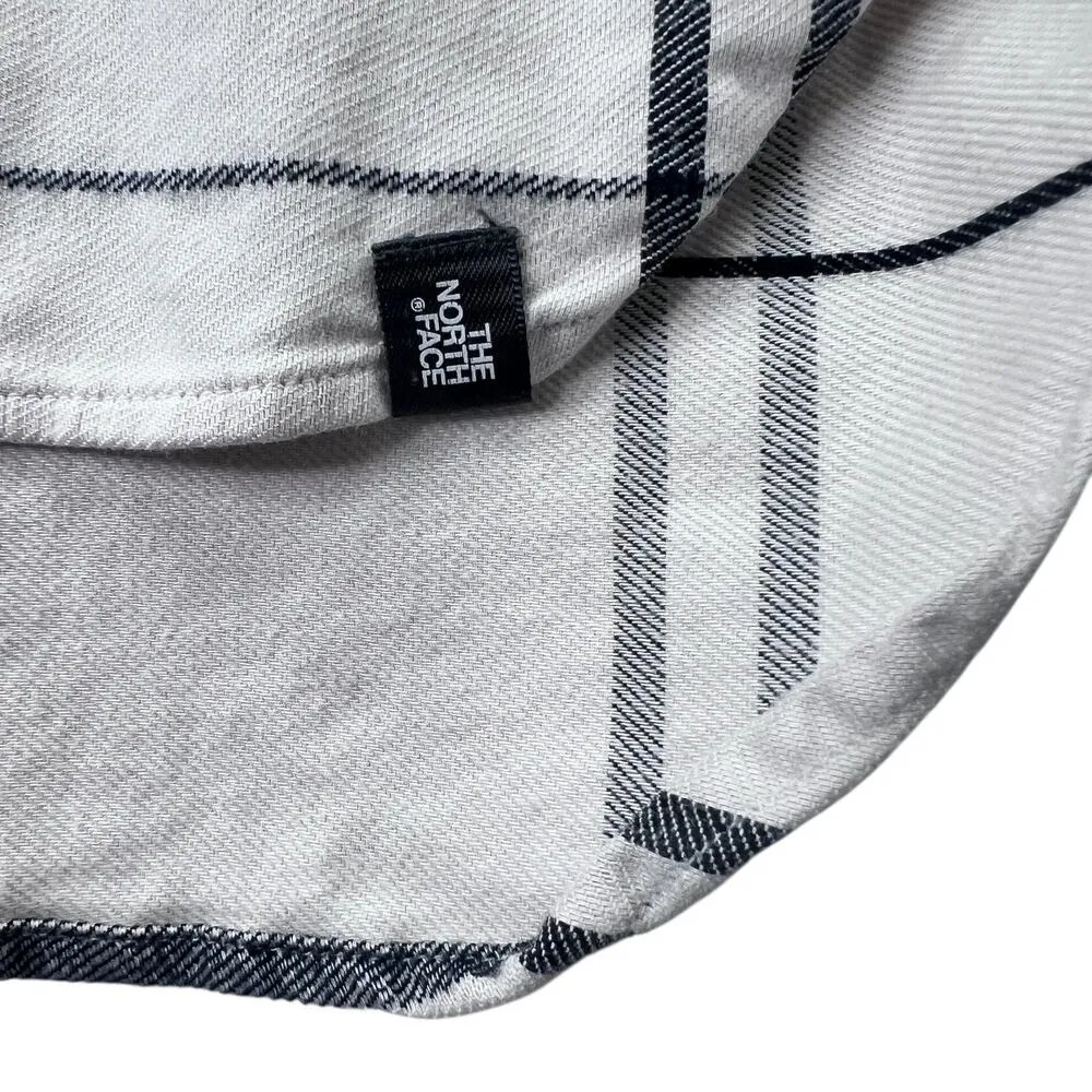 The North Face Boyfriend Plaid Flannel Top Cream Womens M Button Front Tunic - Image 12