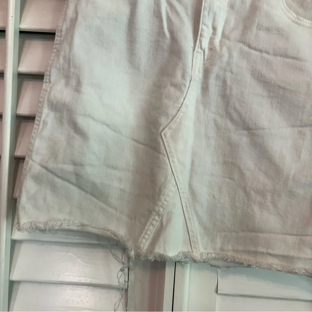 Old Navy White Denim‎ Skirt Size 2 - Image 4