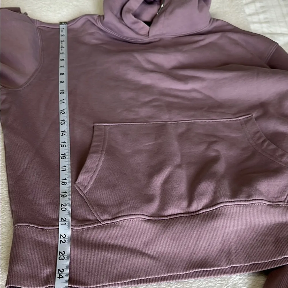 Old Navy Mauve Sweatshirt Hoodie Size Medium - Image 4