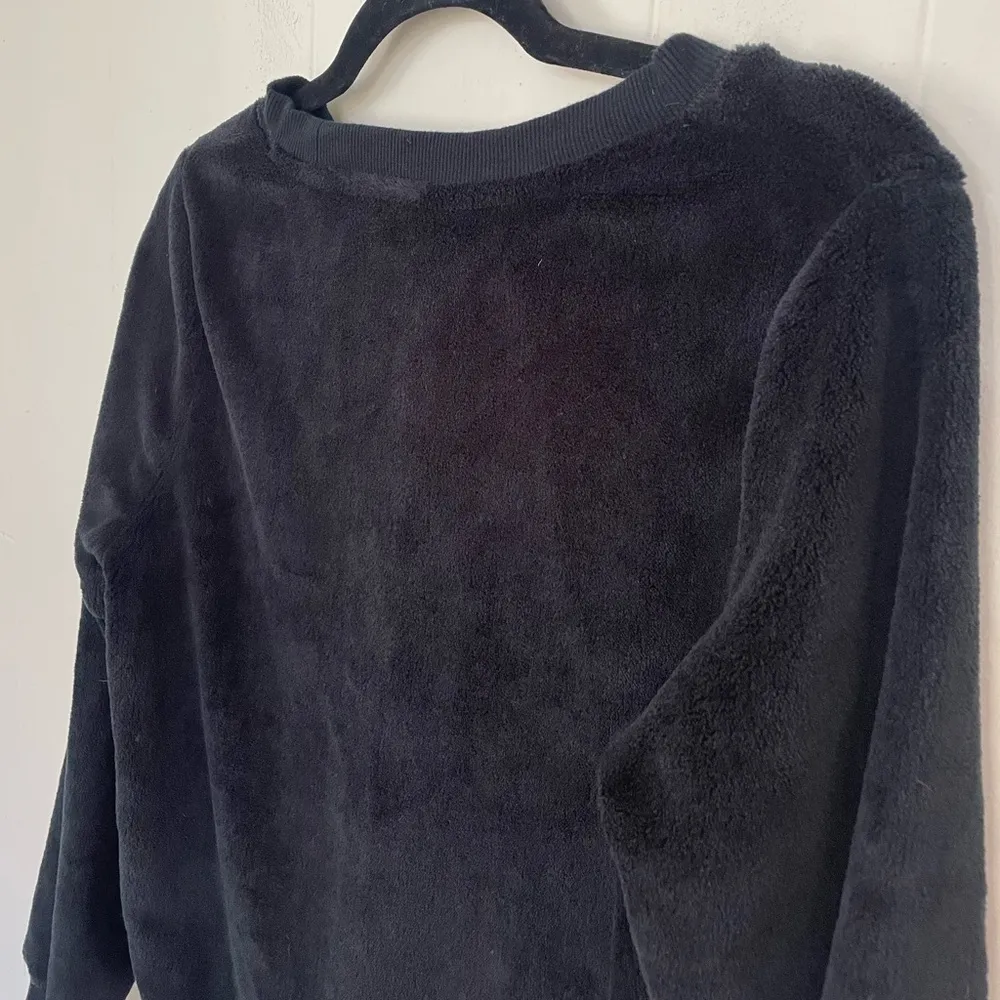 Wondershop Fuzzy “Feeling Festive” Crewneck Sweatshirt Top ~ Black ~ Size Small - Image 10