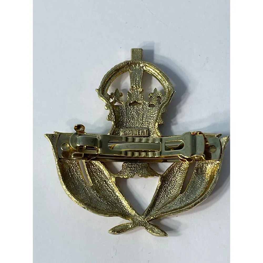 Vintage MJ ENT Clip Brooch Gold Tone Heraldic Royal Air Force Eagle Crown UK - Image 2
