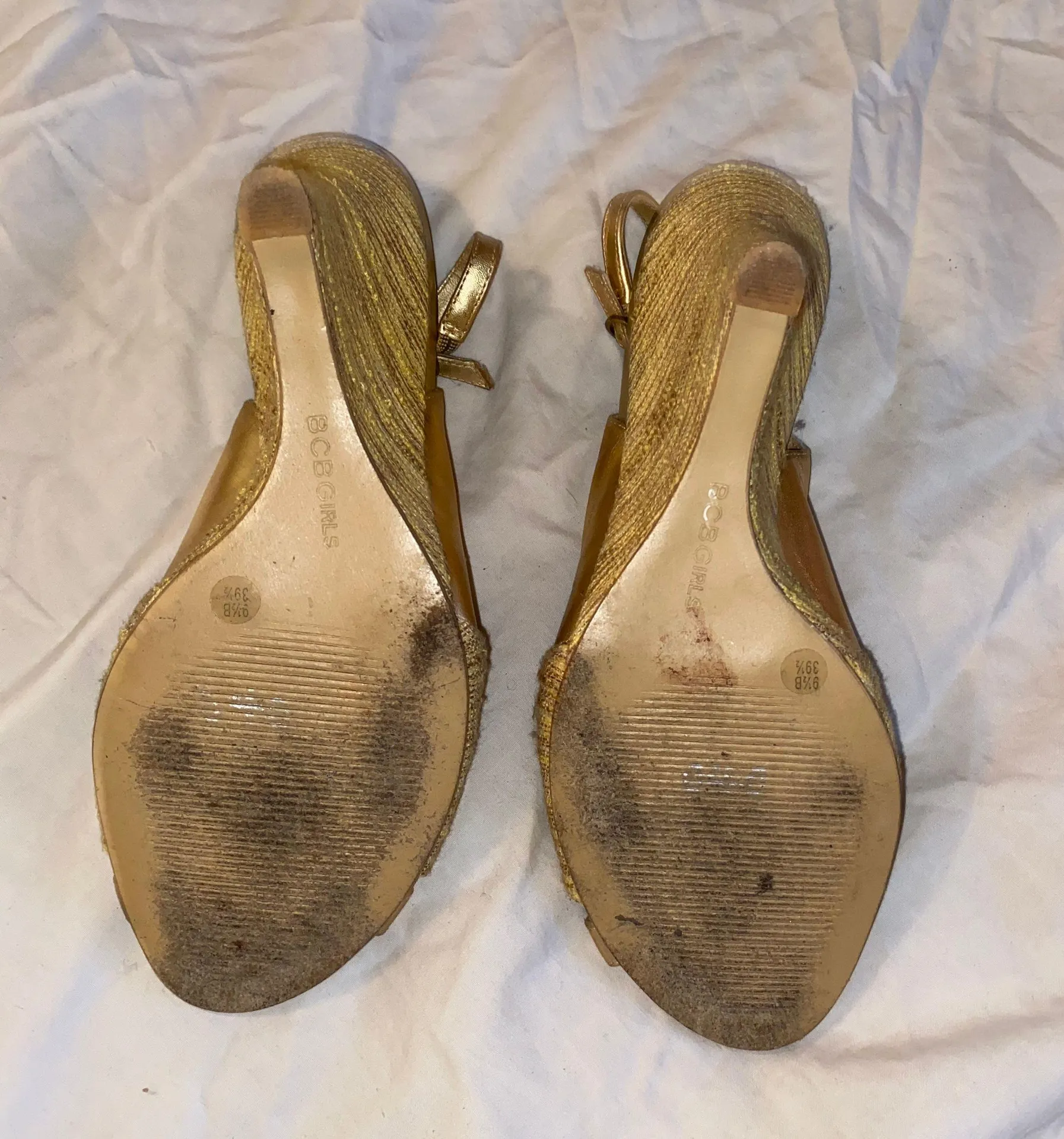 Women’s Gold Wedge Shoes  - Image 5