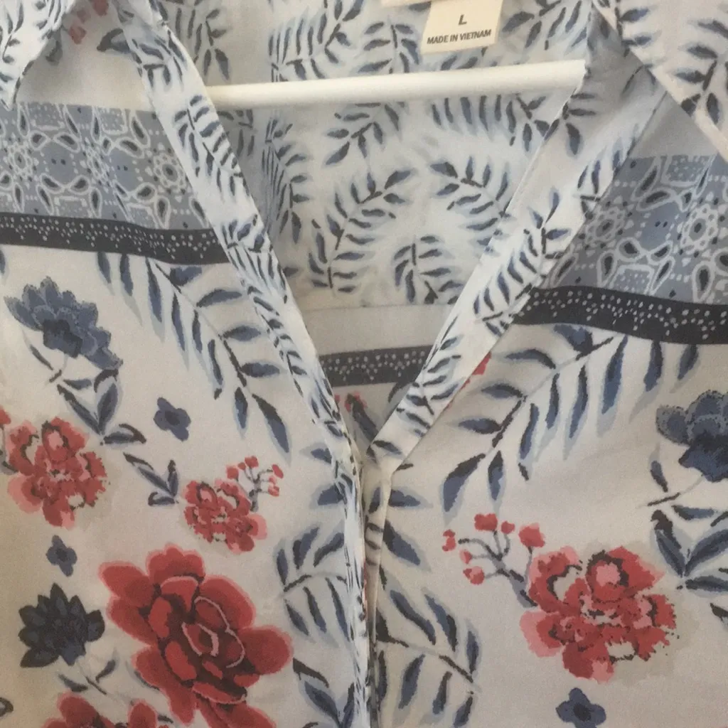 FINAL MARKDOWN Ladies’ style & company Blouse (L) - Image 2