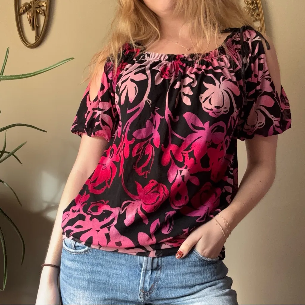 Express Pink and Black Floral Blouse - Image 6