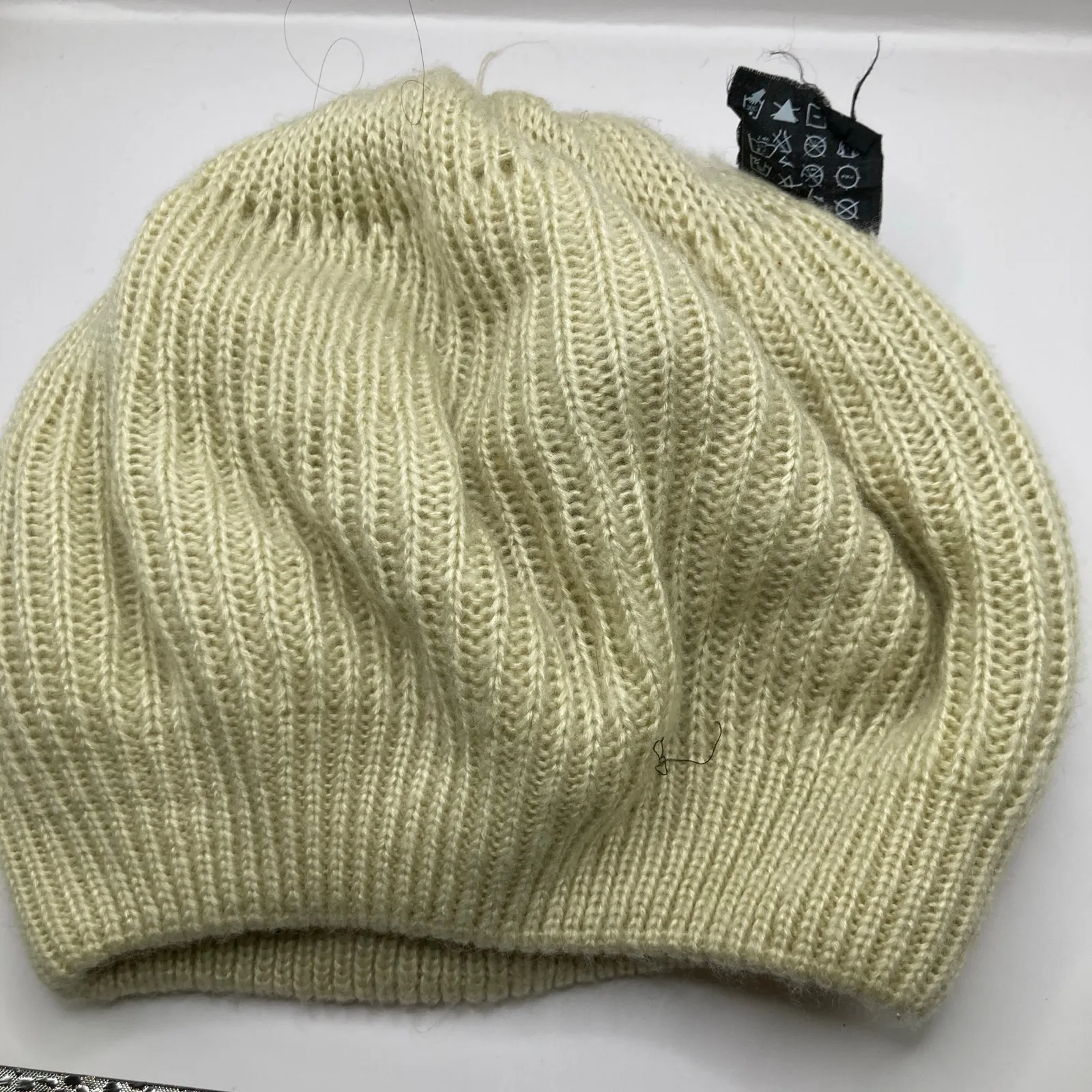 Burton Womens OS Cream Cable Knit Slouchy Faux Pax Beret Beanie Winter Parisian - Image 7