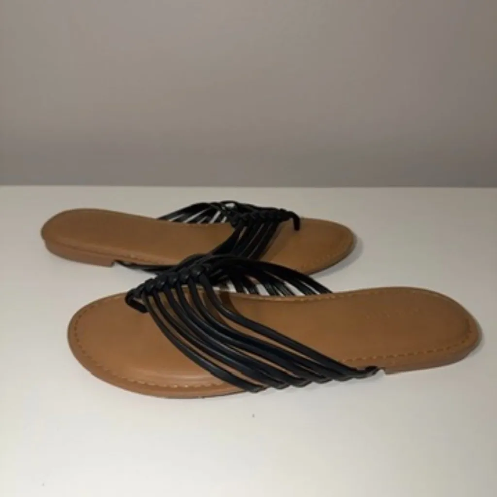 Torrid New Black Flat Sandals Women’s Size 8WW Wide Width Strappy - Image 2