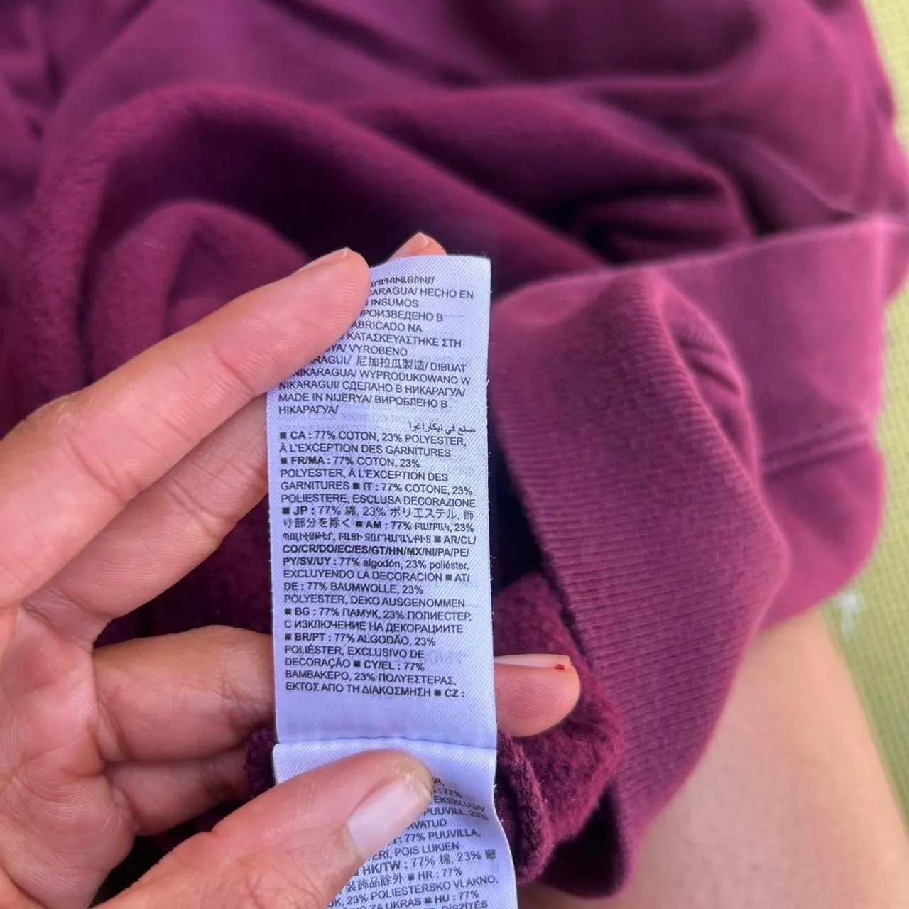 Burgundy GAP hoodie Size XS - Image 7