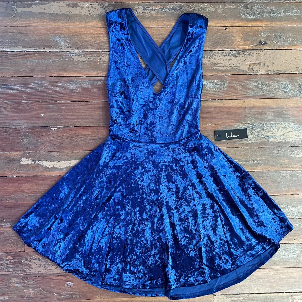 NWT Lulus Solo Album Blue Velvet Open Cross Back Mini Skater Dress - Sz M 💚🎀 - Image 10