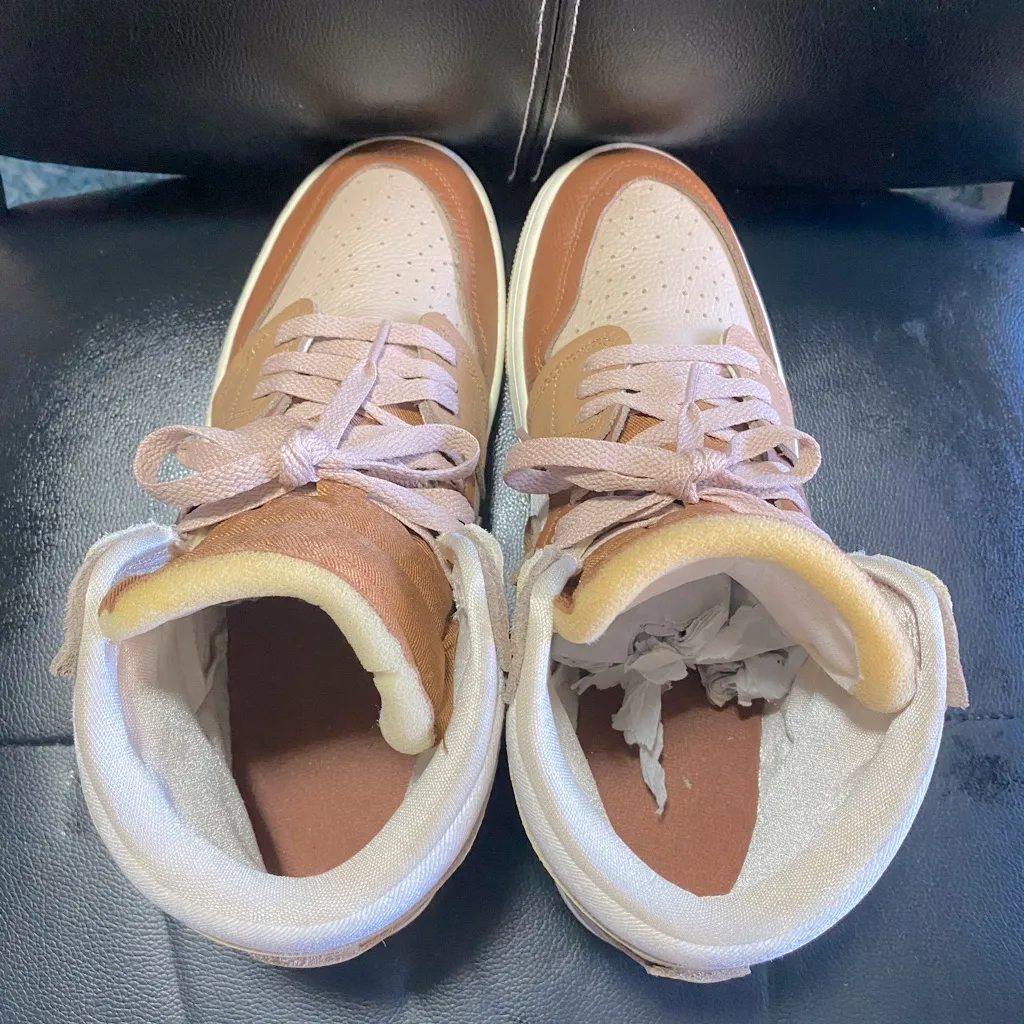 Women’s Air Jordan 1 HighTop Method Of Make’ Legend Medium Brown Sneakers Size11 - Image 11