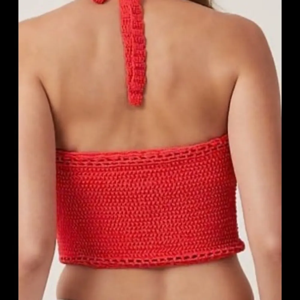 Cotton On Scallop Halter Knit Top. Size Medium - Image 3