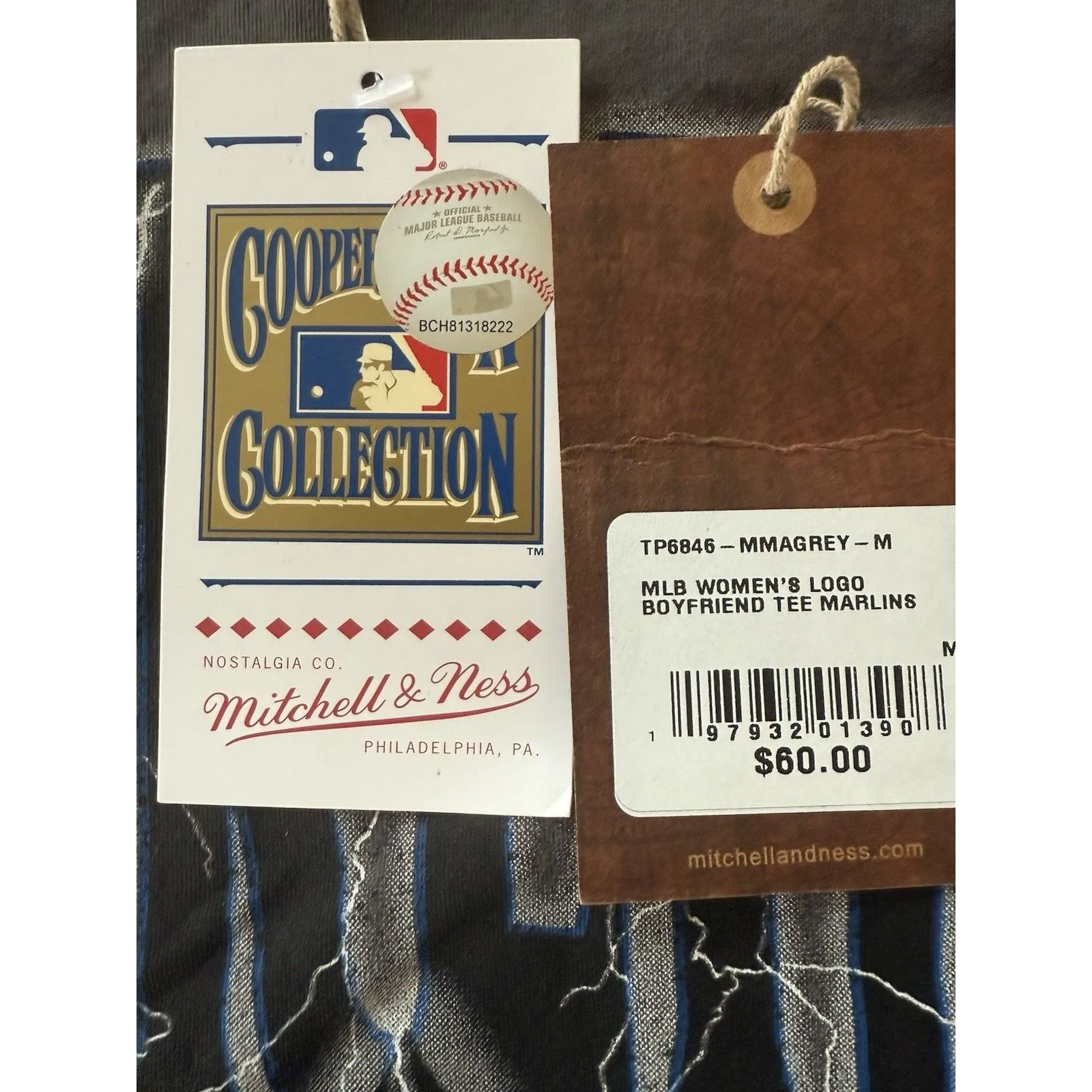 New Mitchell & Ness Womens MLB Miami Marlins Logo Boyfriend T-Shirt. - Image 4