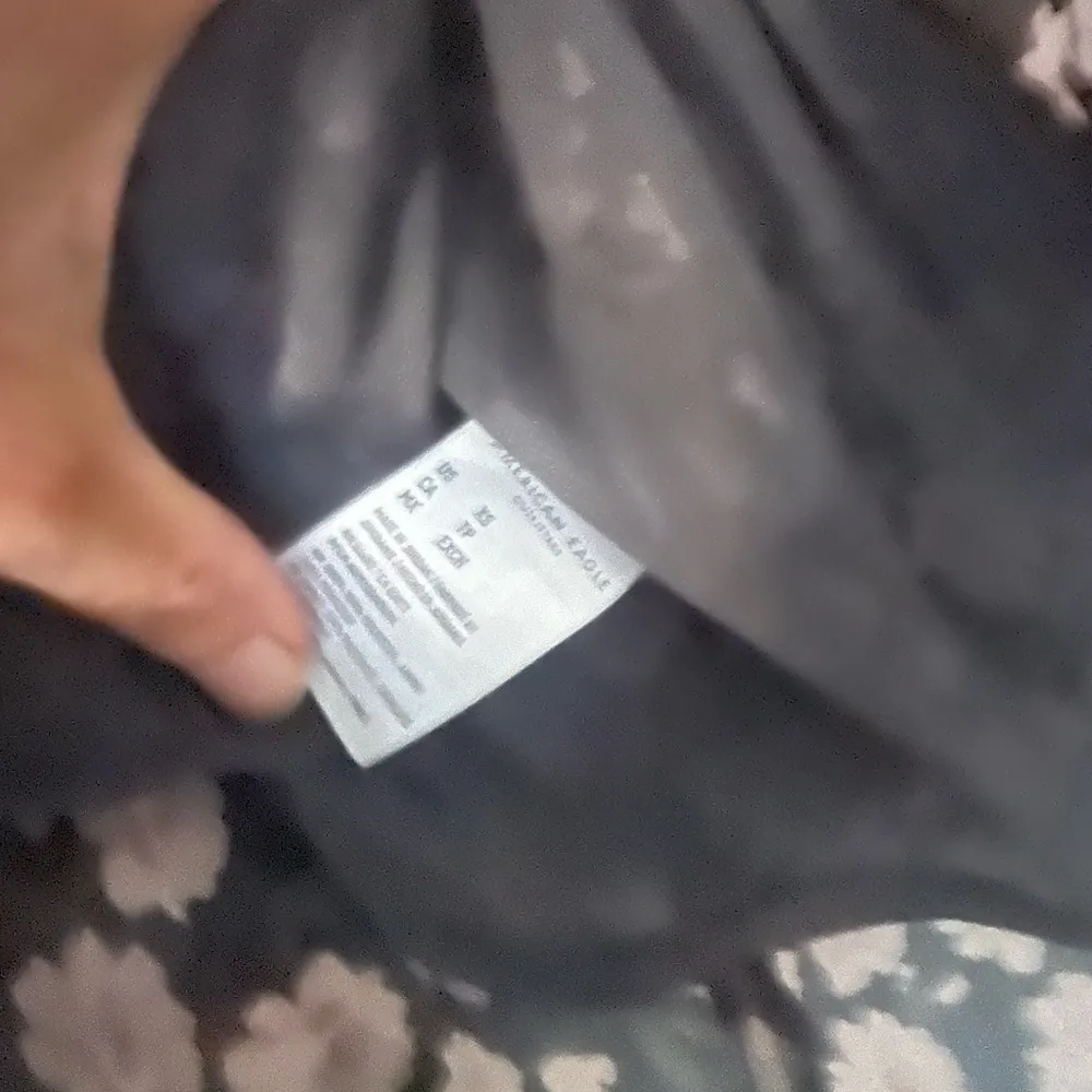 American Eagle Floral Ruched Peplum Top – Size XS - Image 5