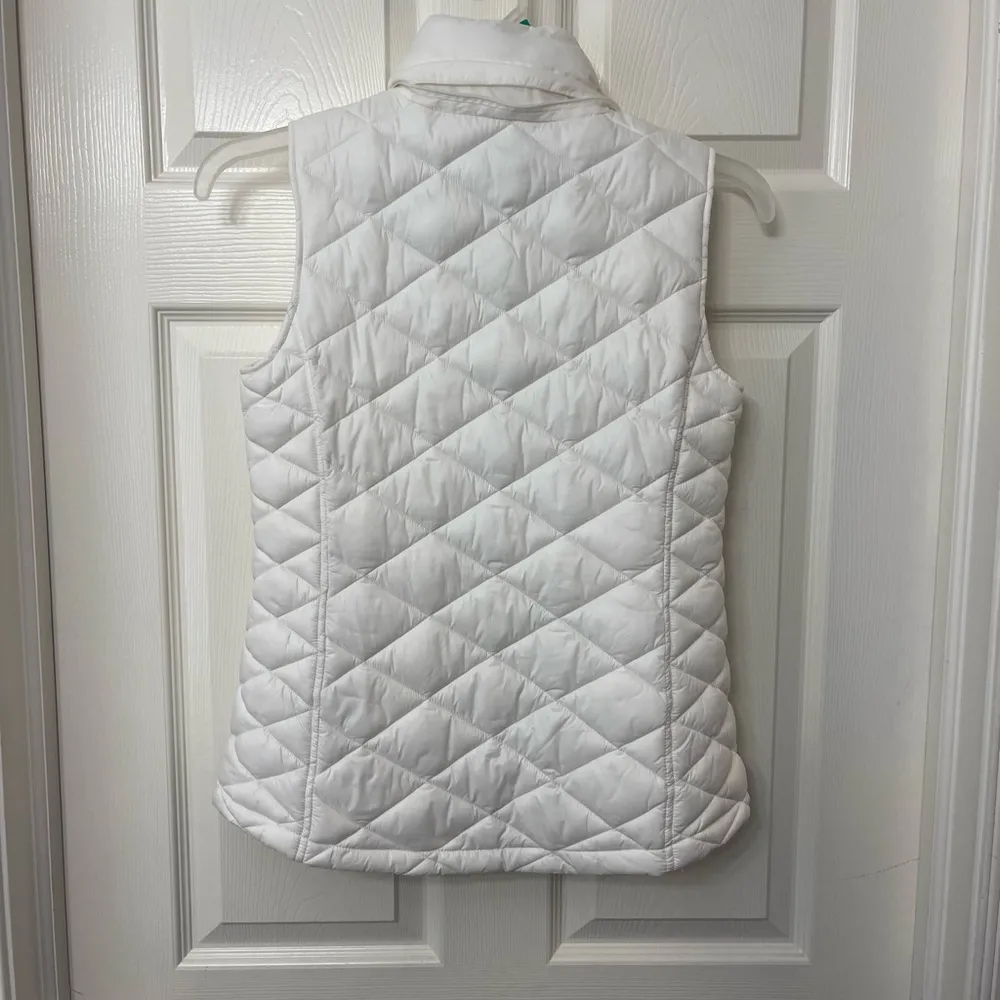 White puffer vest! - Image 2