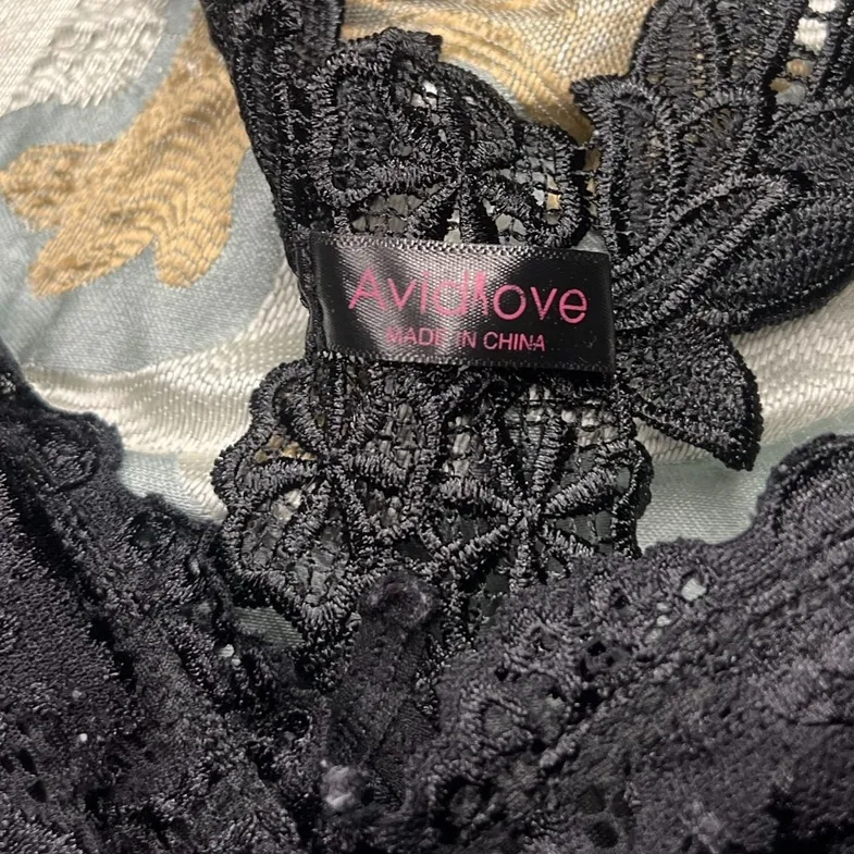 1X Avid Love black lace razor back bralette - Image 3