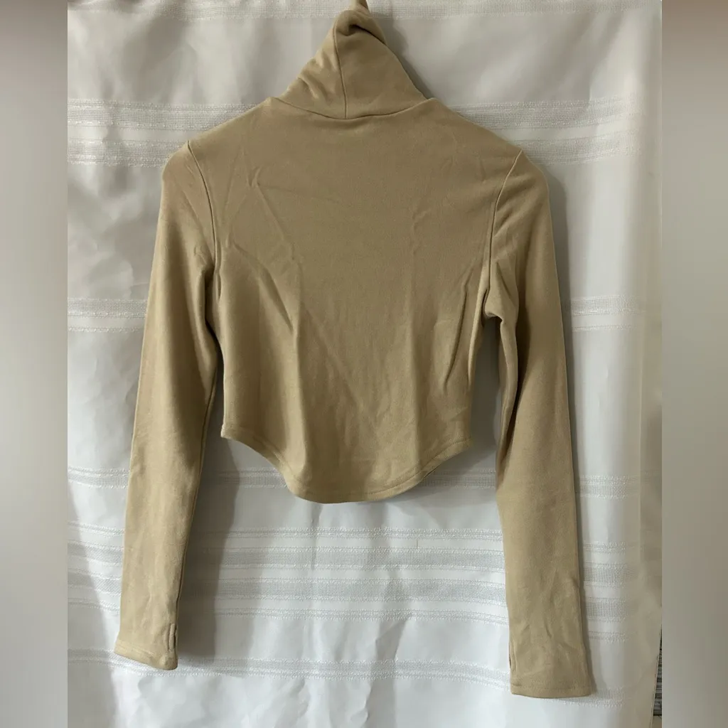 Cider  Beige Turtleneck Crop Top - Image 4