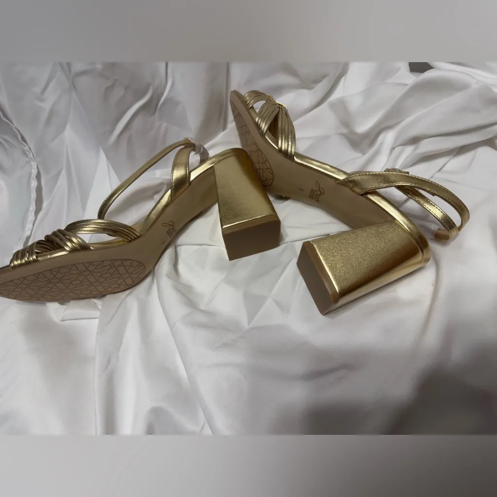 New Jewel Badgley Mischka Michelle Metallic Strappy Block Heels Size 6 Gold - Image 8
