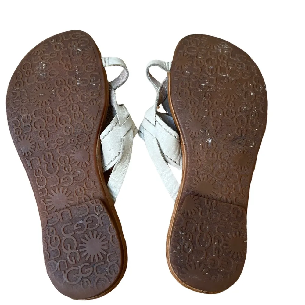 UGG  MIREYA Flip Flop Sandal - Image 10