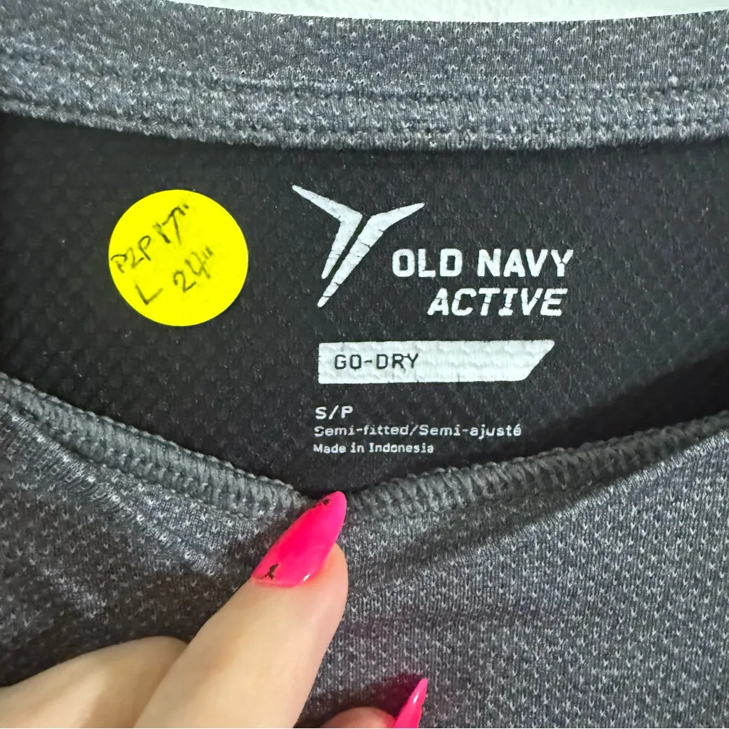 Old Navy Active Go Dry Gray Long Sleeve Top with Thumbholes Small - Image 3